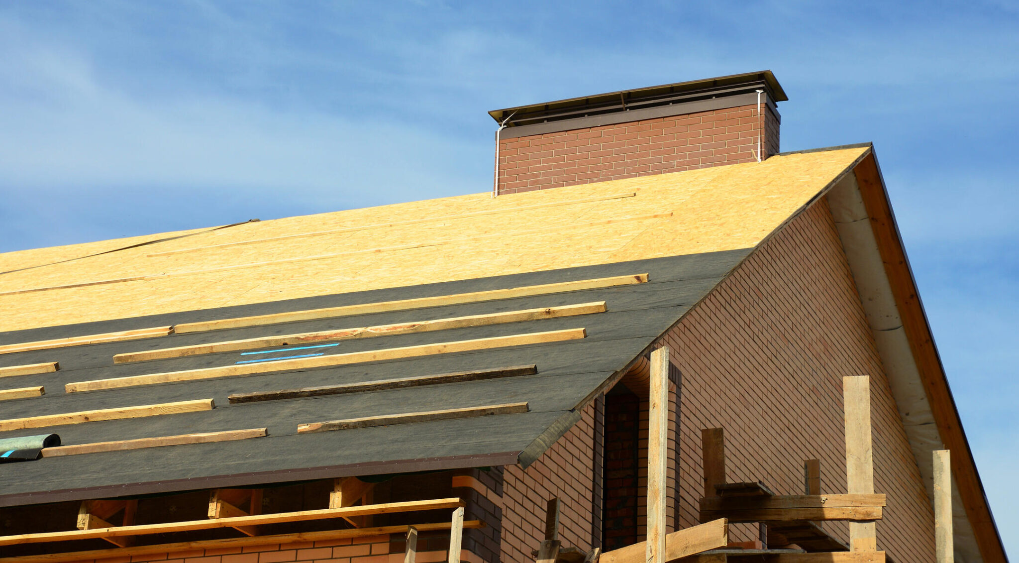 What Are 5 Best Roof Decking Materials To Consider?