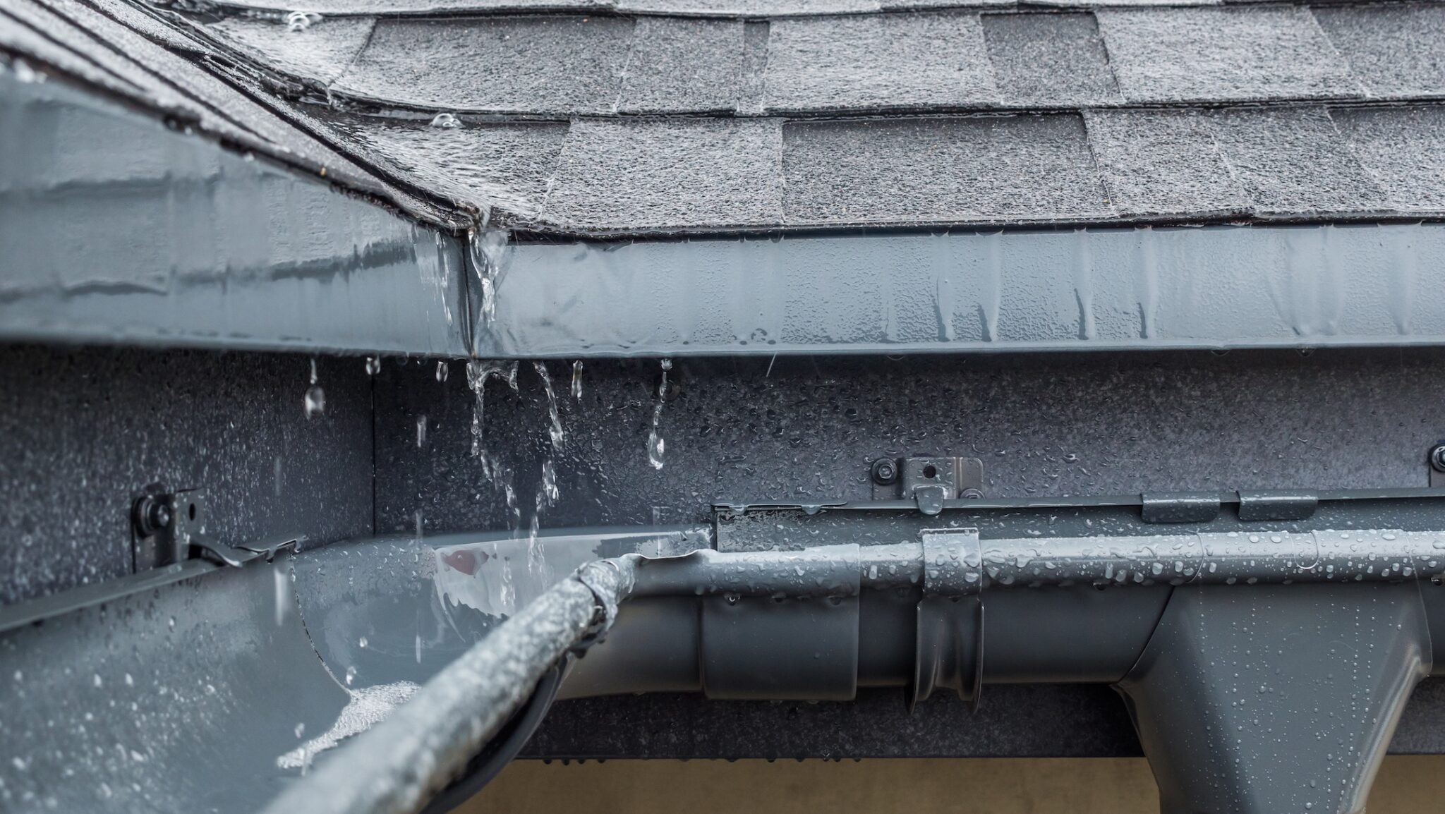 Gutter Problems Cause Water Going Behind Gutter: 6 Causes And How To Fix It